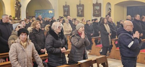 Svetkovina Bogojavljenja proslavljena u gospićkoj katedrali i blagoslovljen župni dom Svetkovina Bogojavljenja proslavljena u gospićkoj katedrali i blagoslovljen župni dom