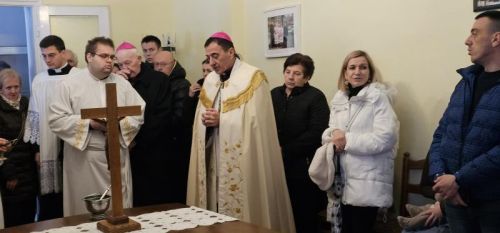 Svetkovina Bogojavljenja proslavljena u gospićkoj katedrali i blagoslovljen župni dom Svetkovina Bogojavljenja proslavljena u gospićkoj katedrali i blagoslovljen župni dom