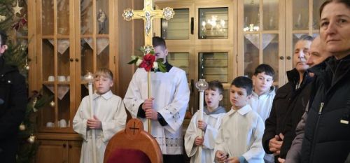 Svetkovina Bogojavljenja proslavljena u gospićkoj katedrali i blagoslovljen župni dom Svetkovina Bogojavljenja proslavljena u gospićkoj katedrali i blagoslovljen župni dom