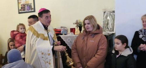 Svetkovina Bogojavljenja proslavljena u gospićkoj katedrali i blagoslovljen župni dom Svetkovina Bogojavljenja proslavljena u gospićkoj katedrali i blagoslovljen župni dom