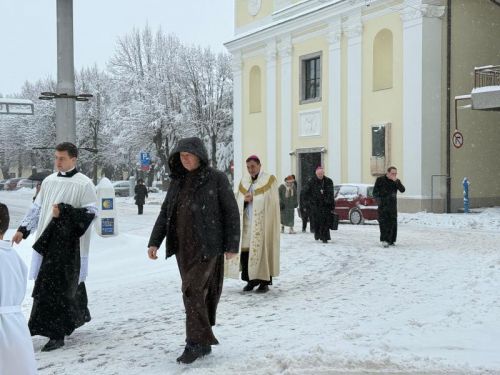 Svetkovina Bogojavljenja proslavljena u gospićkoj katedrali i blagoslovljen župni dom Svetkovina Bogojavljenja proslavljena u gospićkoj katedrali i blagoslovljen župni dom