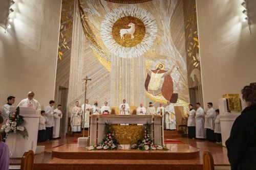 Biskup Medo predvodio misno slavlje župne svetkovine obraćenja svetoga Pavla Biskup Medo predvodio misno slavlje župne svetkovine obraćenja svetoga Pavla