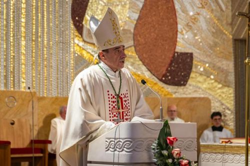 Biskup Medo predvodio misno slavlje župne svetkovine obraćenja svetoga Pavla Biskup Medo predvodio misno slavlje župne svetkovine obraćenja svetoga Pavla