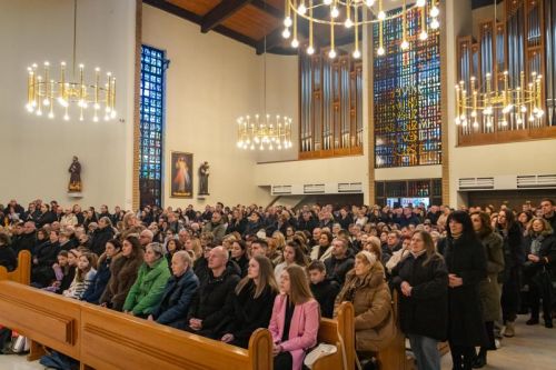 Biskup Medo predvodio misno slavlje župne svetkovine obraćenja svetoga Pavla Biskup Medo predvodio misno slavlje župne svetkovine obraćenja svetoga Pavla