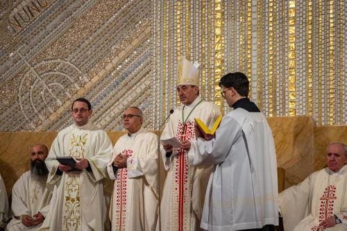Biskup Medo predvodio misno slavlje župne svetkovine obraćenja svetoga Pavla Biskup Medo predvodio misno slavlje župne svetkovine obraćenja svetoga Pavla