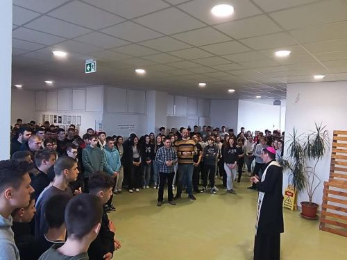 Blagoslov učenika i djelatnika Strukovne škole Gospić Blagoslov učenika i djelatnika Strukovne škole Gospić