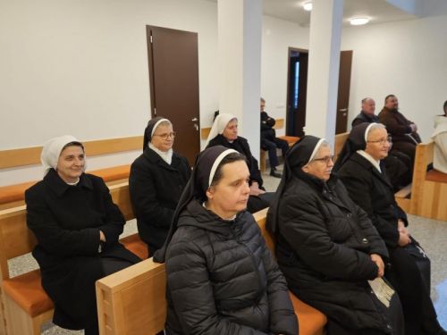 Proslavljen Dan posvećenog života u Gospićko-senjskoj biskupiji Proslavljen Dan posvećenog života u Gospićko-senjskoj biskupiji