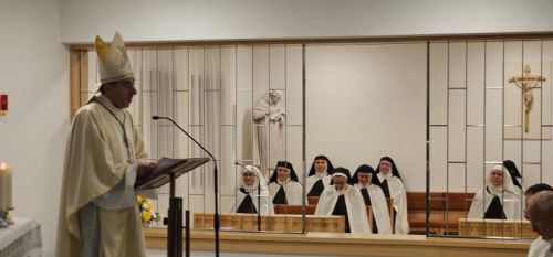 Proslavljen Dan posvećenog života u Gospićko-senjskoj biskupiji Proslavljen Dan posvećenog života u Gospićko-senjskoj biskupiji