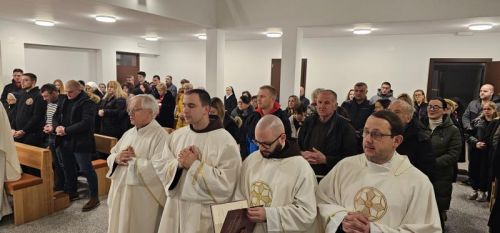 Proslavljen Dan posvećenog života u Gospićko-senjskoj biskupiji Proslavljen Dan posvećenog života u Gospićko-senjskoj biskupiji