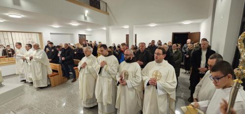 Proslavljen Dan posvećenog života u Gospićko-senjskoj biskupiji Proslavljen Dan posvećenog života u Gospićko-senjskoj biskupiji