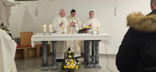 Proslavljen Dan posvećenog života u Gospićko-senjskoj biskupiji Proslavljen Dan posvećenog života u Gospićko-senjskoj biskupiji