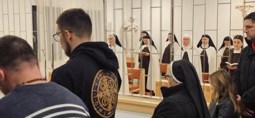 Proslavljen Dan posvećenog života u Gospićko-senjskoj biskupiji Proslavljen Dan posvećenog života u Gospićko-senjskoj biskupiji