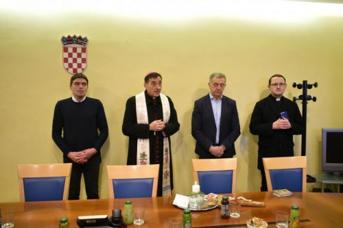 Blagoslov zaposelnika i radnih prostora Grada Gospića