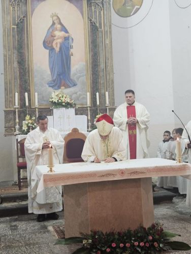 Posveta novog oltara u župi Gospe Karmelske u Smiljanu