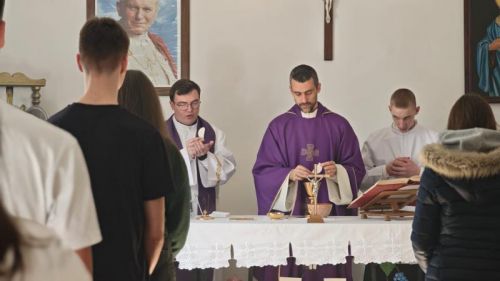 Duhovna obnova za mlade Gospićko-senjske biskupije