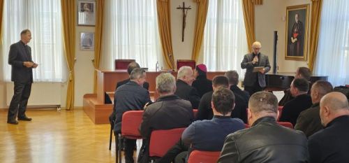 Korizmeni susret svećenika Gospićko-senjske biskupije i predavanje prof. dr. sc. Antona Tamaruta