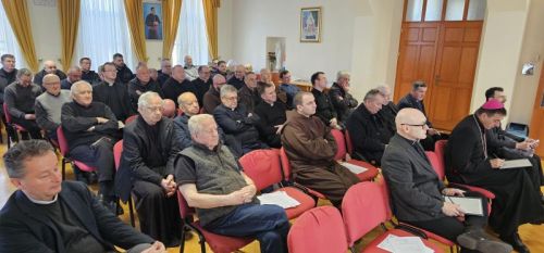 Korizmeni susret svećenika Gospićko-senjske biskupije i predavanje prof. dr. sc. Antona Tamaruta