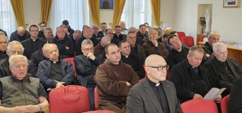 Korizmeni susret svećenika Gospićko-senjske biskupije i predavanje prof. dr. sc. Antona Tamaruta