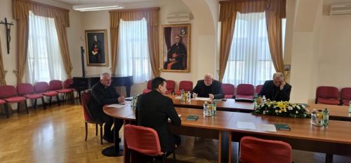 Održan redoviti Sabor biskupa Riječke metropolije u Gospiću Održan redoviti Sabor biskupa Riječke metropolije u Gospiću