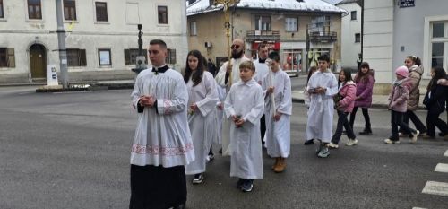 Svečano misno slavlje Cvjetnice u Gospiću Svečano misno slavlje Cvjetnice u Gospiću