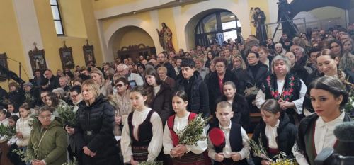 Svečano misno slavlje Cvjetnice u Gospiću Svečano misno slavlje Cvjetnice u Gospiću