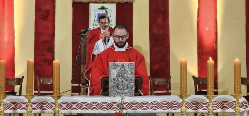 Svečano misno slavlje Cvjetnice u Gospiću Svečano misno slavlje Cvjetnice u Gospiću