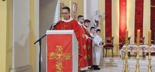 Svečano misno slavlje Cvjetnice u Gospiću Svečano misno slavlje Cvjetnice u Gospiću