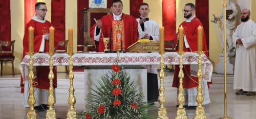 Svečano misno slavlje Cvjetnice u Gospiću Svečano misno slavlje Cvjetnice u Gospiću