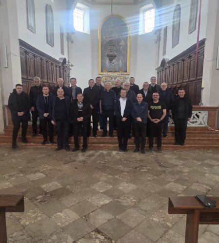 Tradicionalni posukrsni susret svećenika Gospićko-senjske biskupije “Emaus” na Cresu Tradicionalni posukrsni susret svećenika Gospićko-senjske biskupije “Emaus” na Cresu