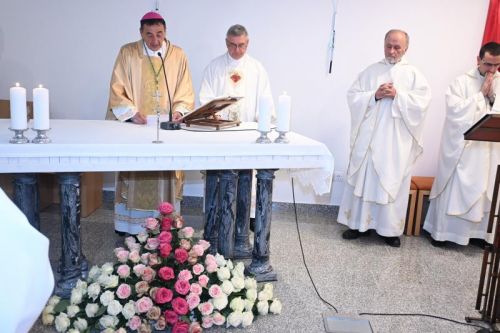 Relikvije svete Male Terezije i njezinih svetih roditelja u samostanu Presvetog Srca Isusova u Gospiću