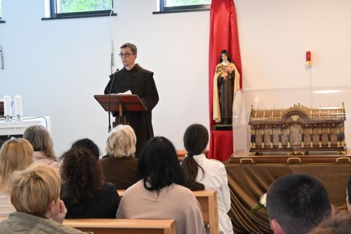 Relikvije svete Male Terezije i njezinih svetih roditelja u samostanu Presvetog Srca Isusova u Gospiću