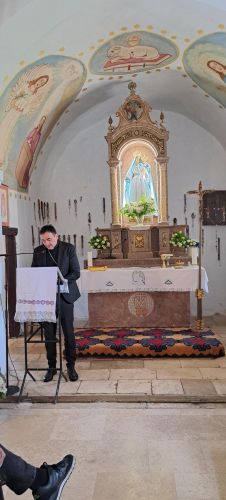 Svećenici Riječke nadbiskupije i Gospićko-senjske biskupije na IX. hodočašću Majci Božjoj od Krasna