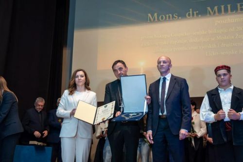 Dan Ličko-senjske županije obilježen u znaku zajedništva, priznanja i sjećanja na biskupa Milu Bogovića 