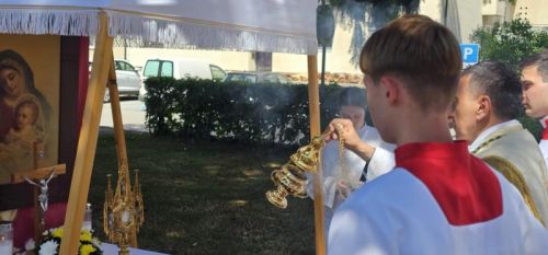 Svečano proslavljena svetkovina Tijelova u Gospiću