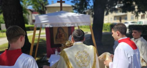 Svečano proslavljena svetkovina Tijelova u Gospiću