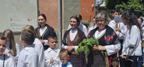 Svečano proslavljena svetkovina Tijelova u Gospiću