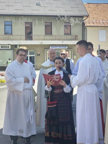 Svečano proslavljena svetkovina Tijelova u Gospiću