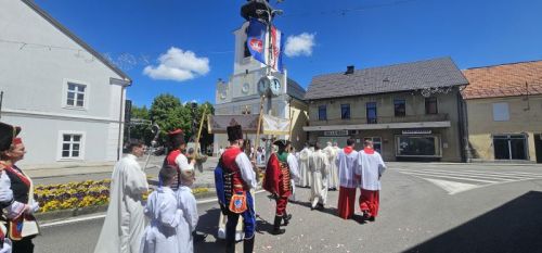 Svečano proslavljena svetkovina Tijelova u Gospiću