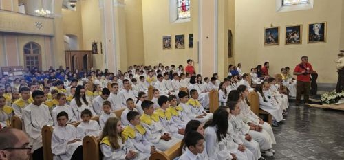 Više od 230 ministranata na Biskupijskom susretu ministranata Gospićko-senjske biskupije u Otočcu Više od 230 ministranata na Biskupijskom susretu ministranata Gospićko-senjske biskupije u Otočcu