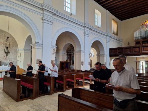 Redovita godišnja sjednica Senjskog Kaptola sv. Marije Redovita godišnja sjednica Senjskog Kaptola sv. Marije