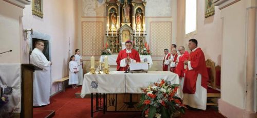 Biskup Marko Medo predvodio proslavu sv. Jakova apostola u Donjim Pazarištima Biskup Marko Medo predvodio proslavu sv. Jakova apostola u Donjim Pazarištima