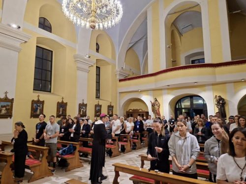 Gospićani krenuli na 34. zahvalno hodočašće Majci Božjoj od Krasna