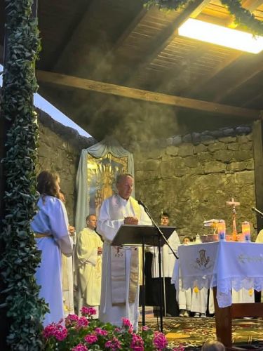 U Svetištu Gospe od Čudesa u Oštarijama svečano je proslavljeno bdijenje uoči svetkovine Uznesenja Blažene Djevice Marije – Velike Gospe