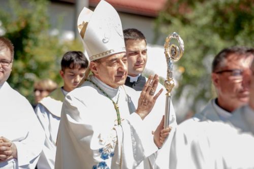 U Krasnu svečano proslavljena Velika Gospa: Biskup  Marko Medo – „Najveće čudo je kada ozdravi ljudsko srce“