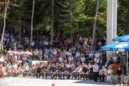 U Krasnu svečano proslavljena Velika Gospa: Biskup  Marko Medo – „Najveće čudo je kada ozdravi ljudsko srce“