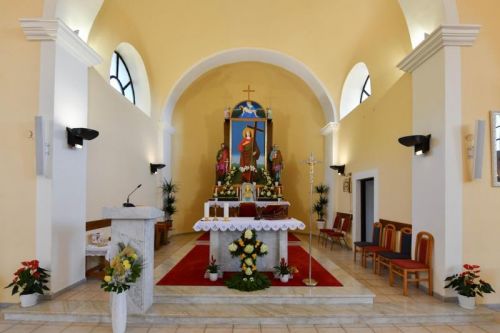 Zbor svete Jelene u Rakovici i proslava 1700. obljetnice Našašća sv. Križa Zbor svete Jelene u Rakovici i proslava 1700. obljetnice Našašća sv. Križa