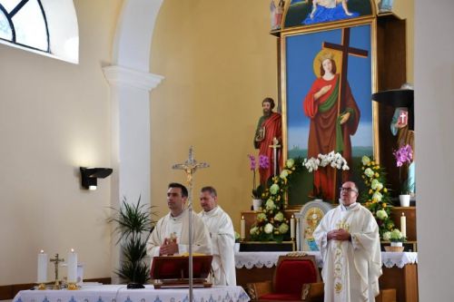 Zbor svete Jelene u Rakovici i proslava 1700. obljetnice Našašća sv. Križa Zbor svete Jelene u Rakovici i proslava 1700. obljetnice Našašća sv. Križa
