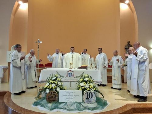 Svečano proslavljena 25. obljetnica osnutka župe i 10. obljetnica posvete župne crkve bl. Alojzija Stepinca u Ogulinu