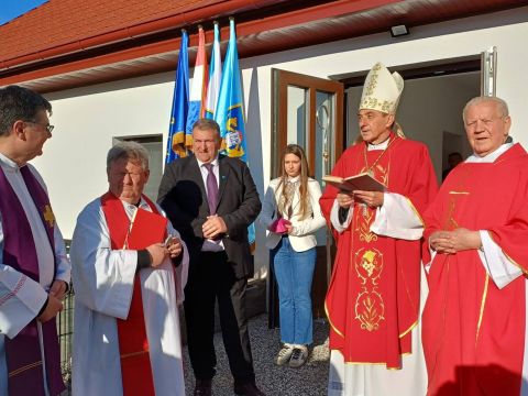 Gospićko-senjska biskupija - U Jezeranama svečano  proslavljen blagdan sv. Jurja