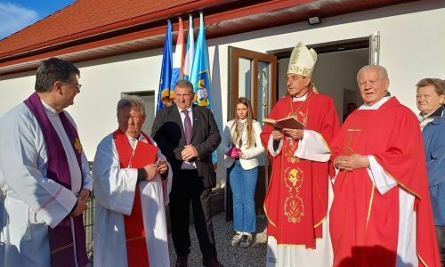 Gospićko-senjska biskupija - U Jezeranama svečano  proslavljen blagdan sv. Jurja